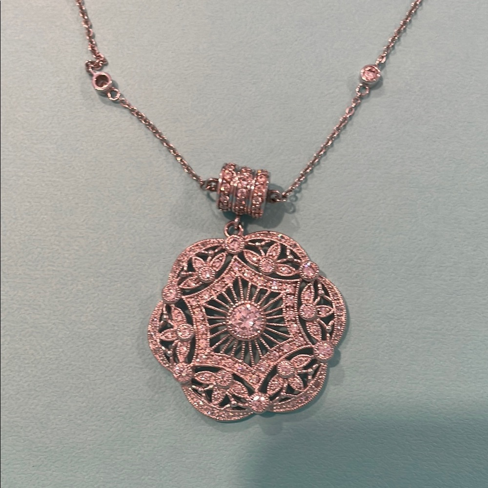 Elegant Silver Pendant Necklace - Picture 2 of 3